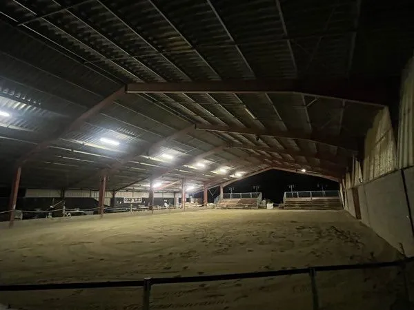 Ecurie avec terrain constructible