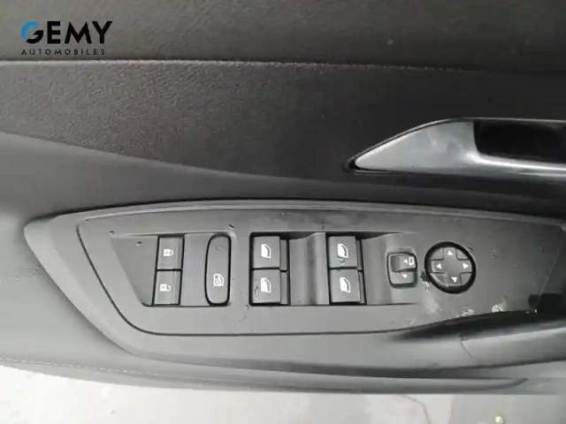 Peugeot 308 hybrid 136 e-dcs6 — photo 52