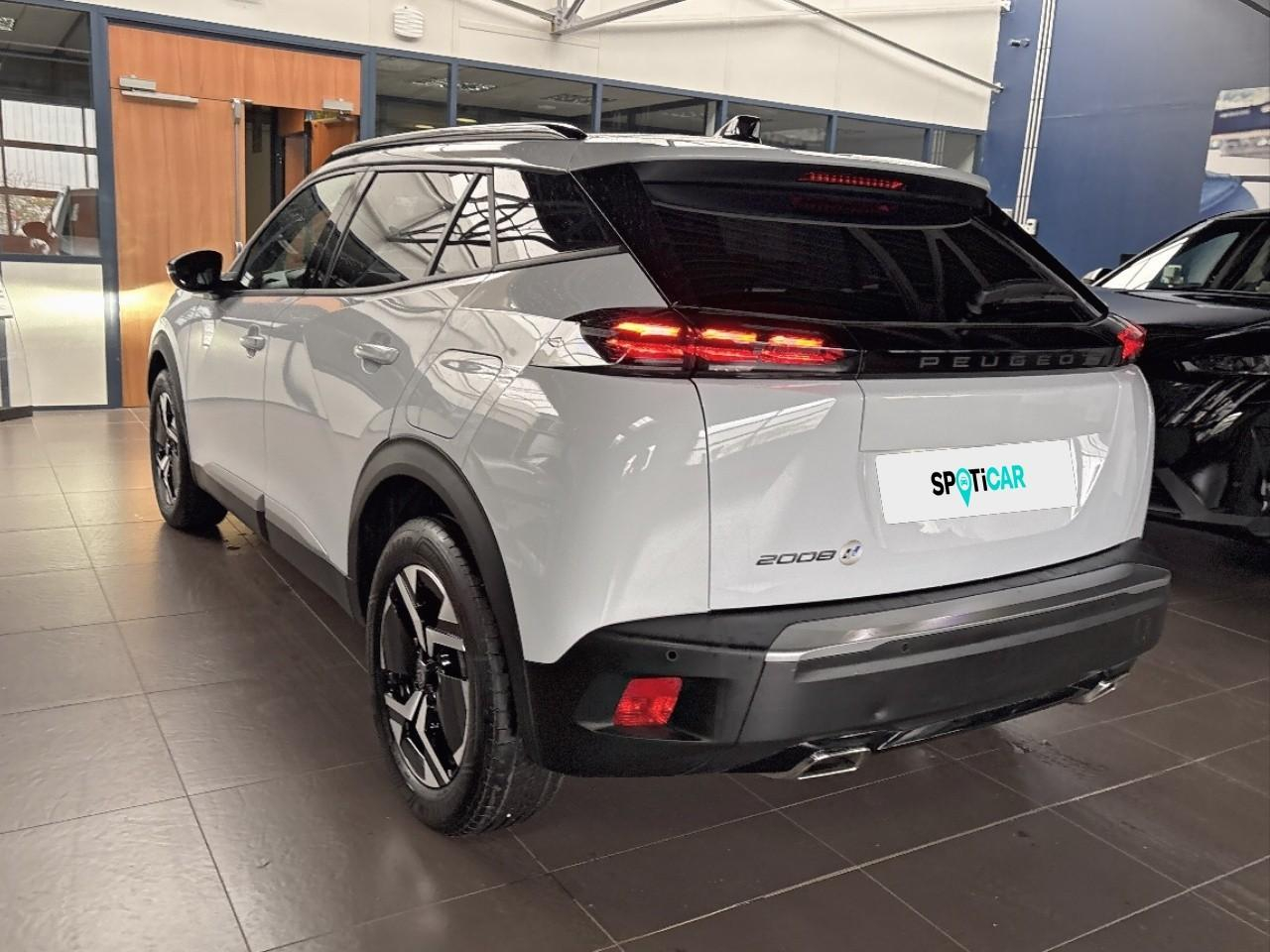 Peugeot 2008 130 s&s eat8 allure — photo 7