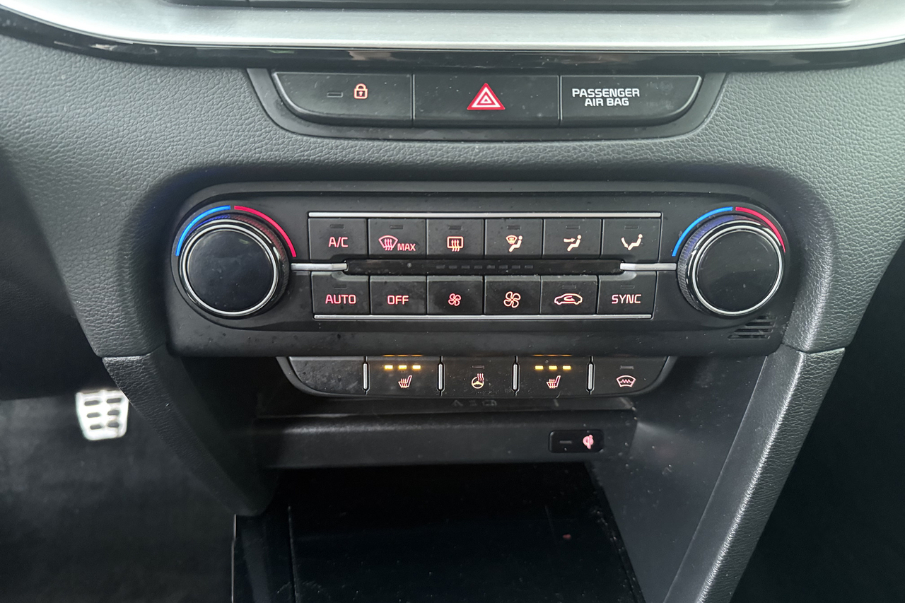 Kia ProCeed — photo 17