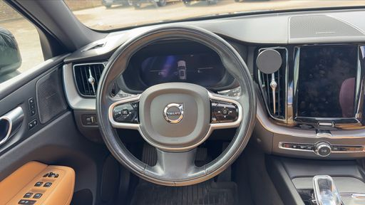 Volvo XC60 2.0 T6 340 AWD BVA - Inscription Luxe – 2021 – 92000 km – Hybride rechargeable – Boîte Automatique — photo 55