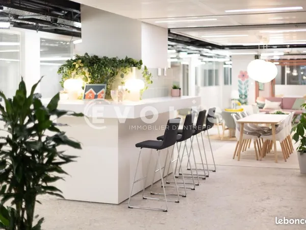 Bureau 27 m²
