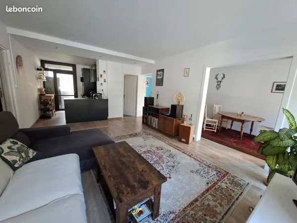 Appartement T4 de 84 m² avec balcon filant - Brest Centre / Saint-Michel