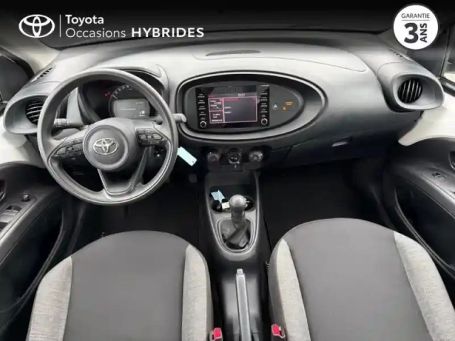 Toyota Aygo X 1.0 vvt-i 72ch dynamic — photo 13
