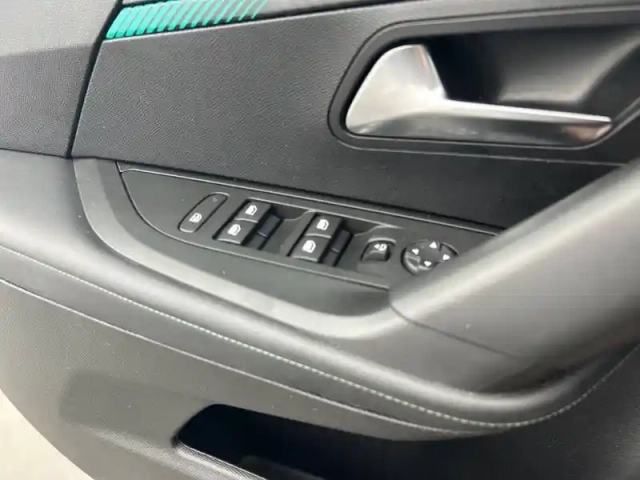 Peugeot 2008 puretech 130 s&amp;s bvm6 — photo 15