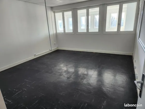 Bureau 440 m²
