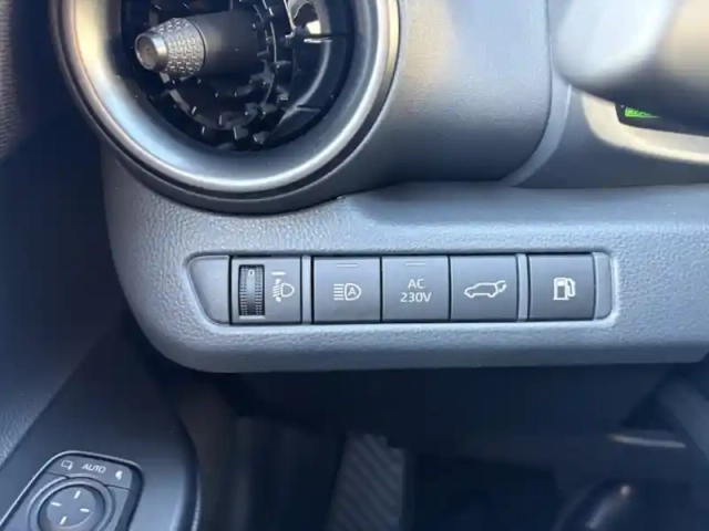 Toyota C-Hr 2.0 phev 225 graphic my26 — photo 14