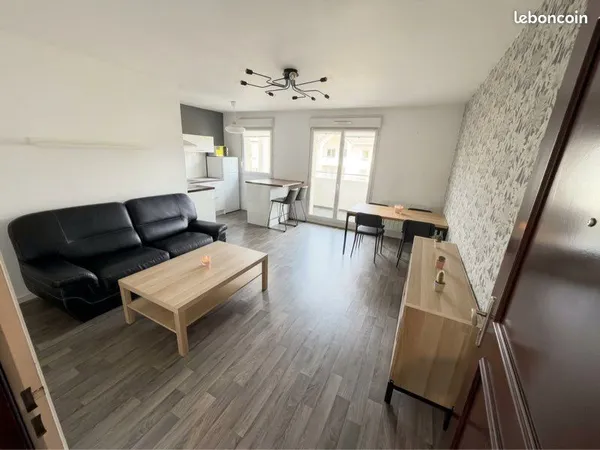 T2 MEUBLÉ 47 m² - MOBILIER & LITERIE NEUFS - BALCON + PARKING - MAZINGARBE