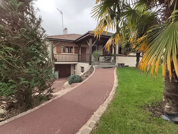 Une maison de plain-pied, non mitoyenne !