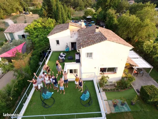 Belle colocation piscine