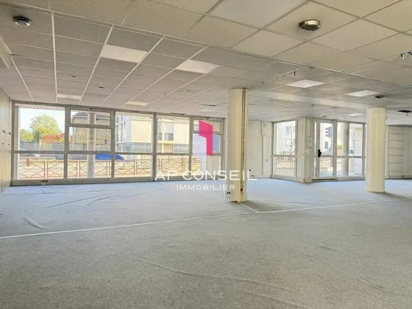Local commercial 134 m²
