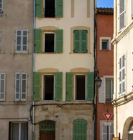 Immeuble de village - 3 appartements T2 - Entièrement rénové - Trans-en-Provence