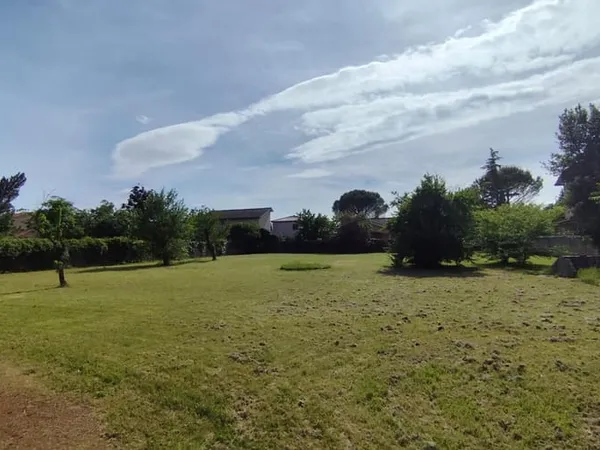 Terrain 1700 m²