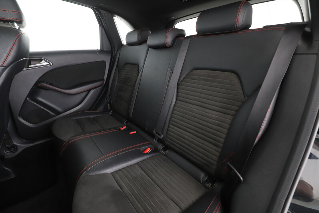 Mercedes-Benz Classe B 180 Fascination 7G-DCT — photo 15