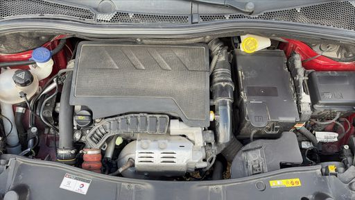 Peugeot 2008 1.2 PureTech 130 - Allure – 2018 – 66477 km – Essence – Boîte Manuelle — photo 36