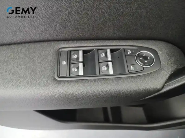 Renault Captur tce 90 — photo 32