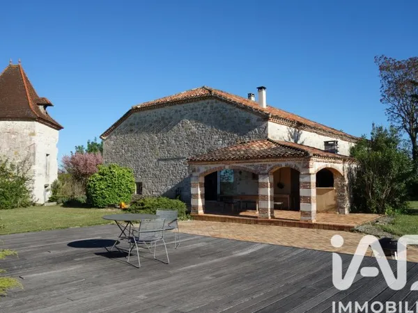 Maison 8 pièces 360 m²
