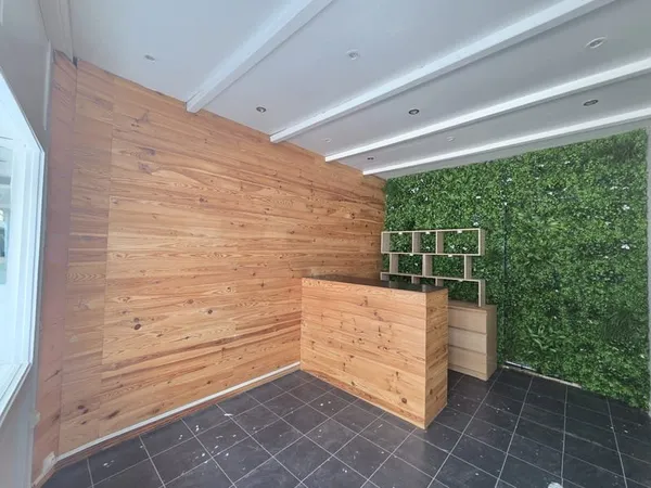 Local commercial 21m2 dans rue piétonne - TROYES CENTRE VILLE