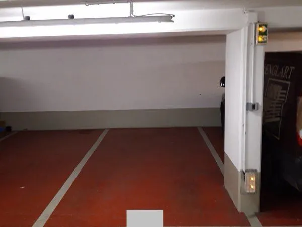 Parking Chemin Vert / Pere Lachaise / Folie Regnault