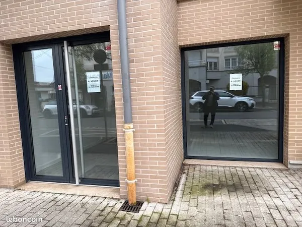 A louer local commercial
