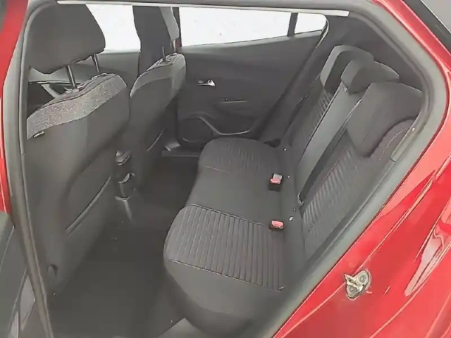 Peugeot 2008 puretech 130 s&amp;s bvm6 — photo 12