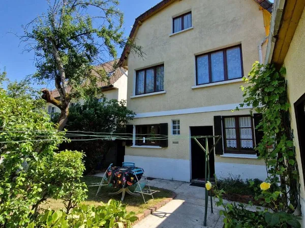 Maison 6 pièces 210 m²