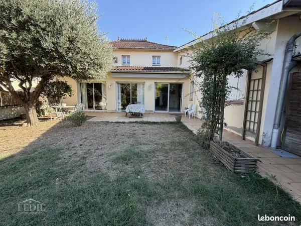 Maison 4 pièces 195 m²