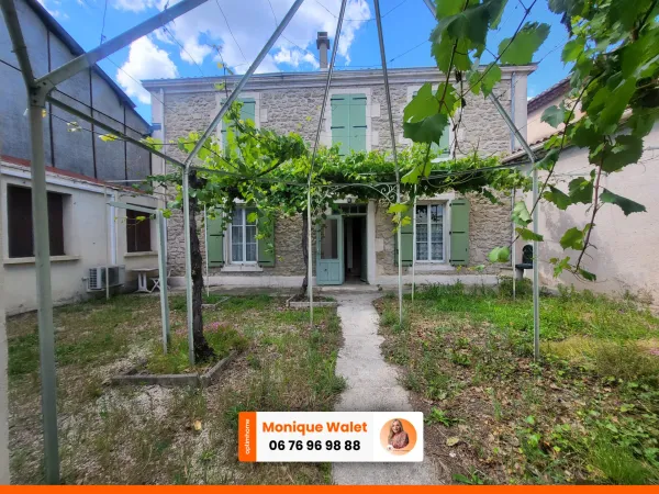 Maison à vendre à Sénas avec hangar attenant de 300 m² - Idéal artisan ou professionnel du bâtiment
