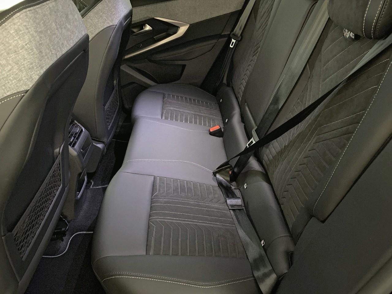 Peugeot 3008 hybrid 145 e-dcs6 gt — photo 10