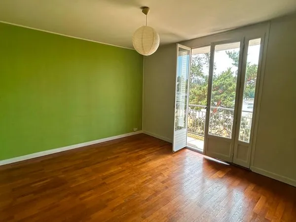 À LOUER - T3 de 62 m² avec parking et cave