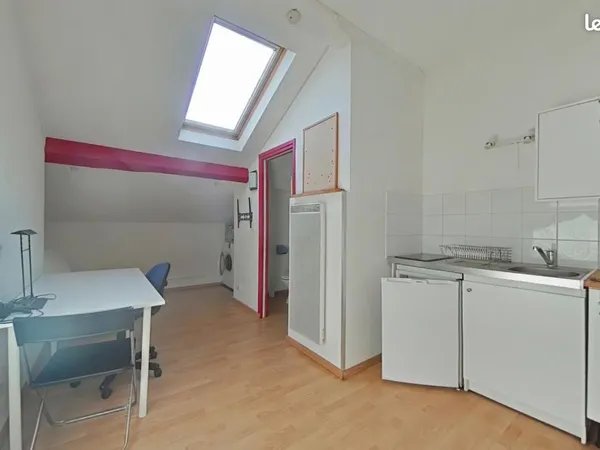Studio 1 pièce 13 m²