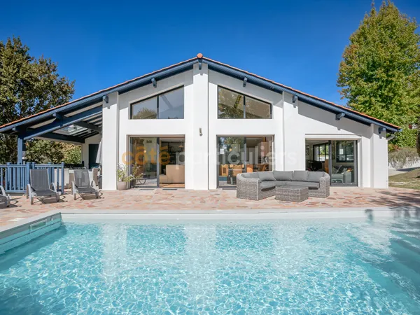 Maison Bidart 5 chambres avec piscine proche Biarritz