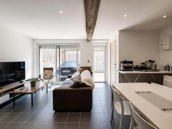 Maison à rénover - 7 pièces - 160 m² - Jarnac centre-ville