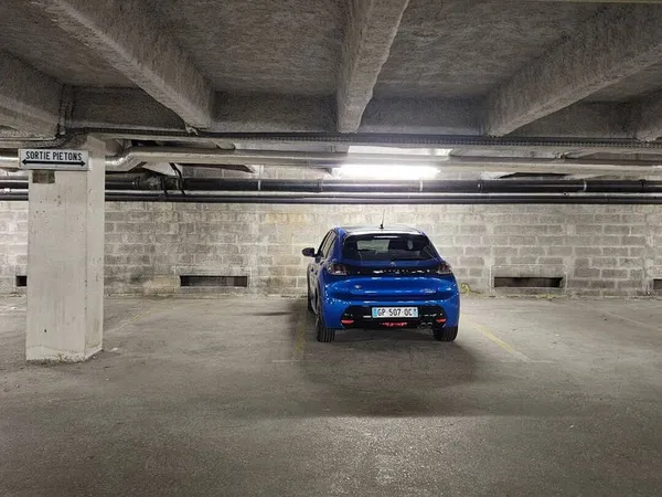 Parking 13 m²