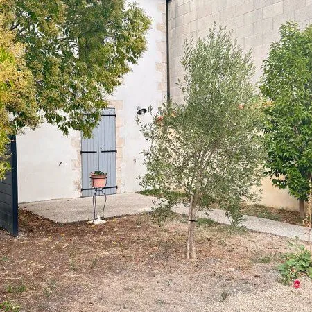 Appartement proche gare hôpital avec jardin et parking