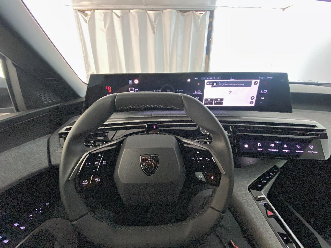 Peugeot 5008 hybrid 145 ch e-dcs6 allure — photo 12