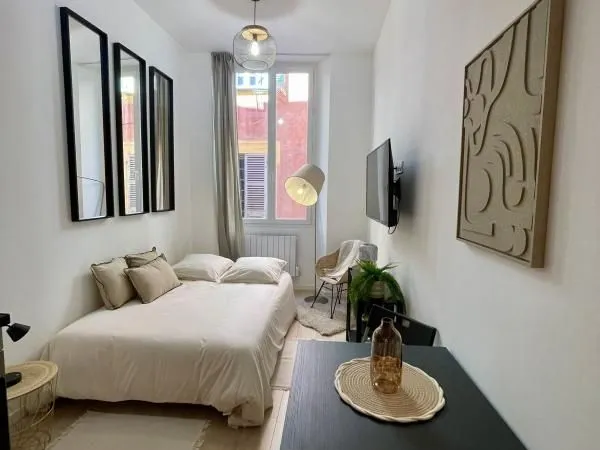 Studio 1 pièce 21 m²
