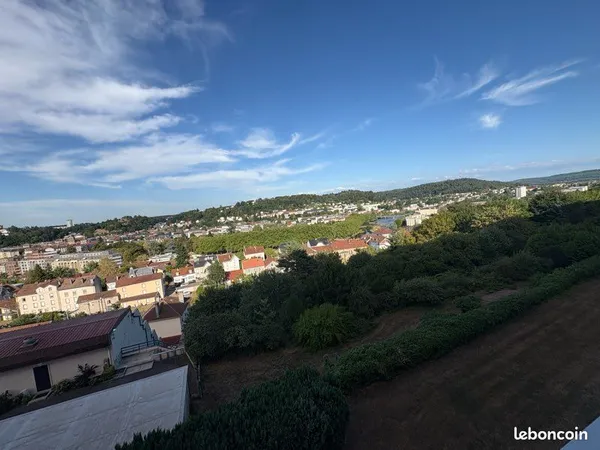 Appartement en duplex lumineux et traversant