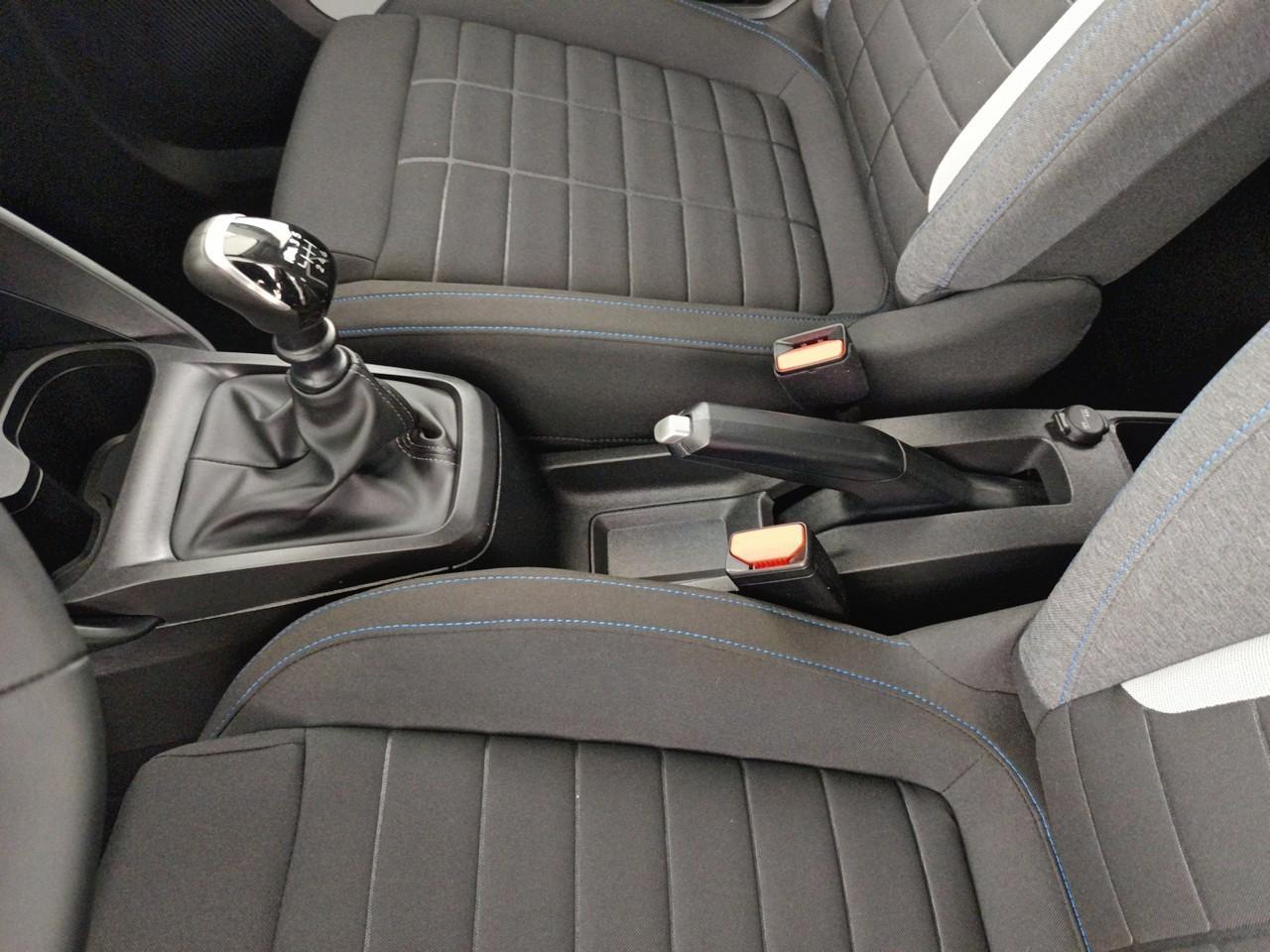 Citroën C3 turbo 100 ch manuelle plus — photo 30