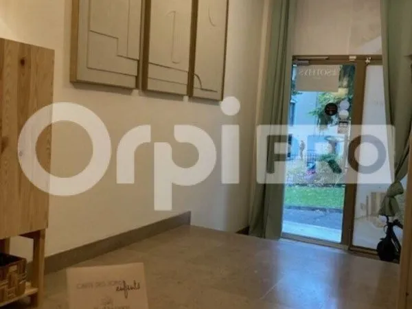 Bureaux 104 m²