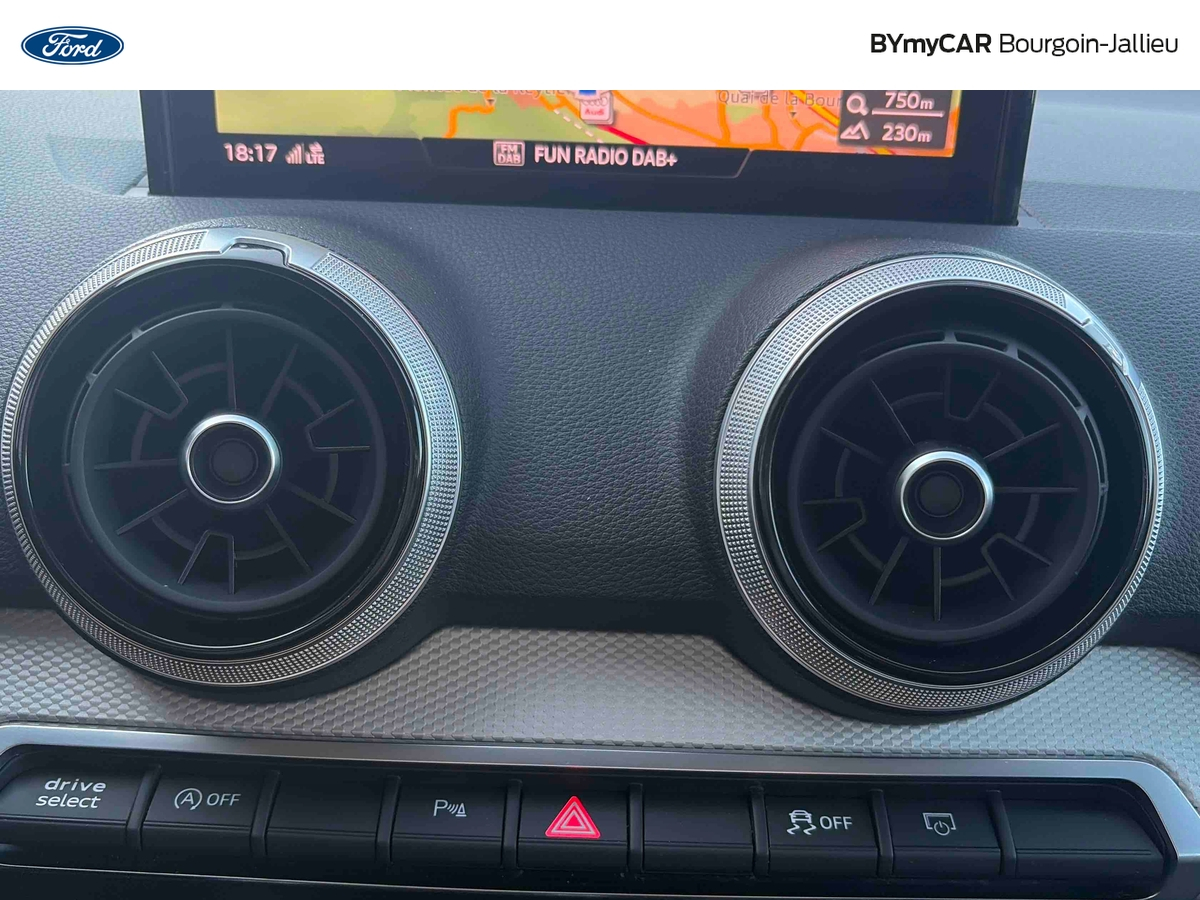 Audi Q2 35 TFSI 150 S tronic 7 — photo 20