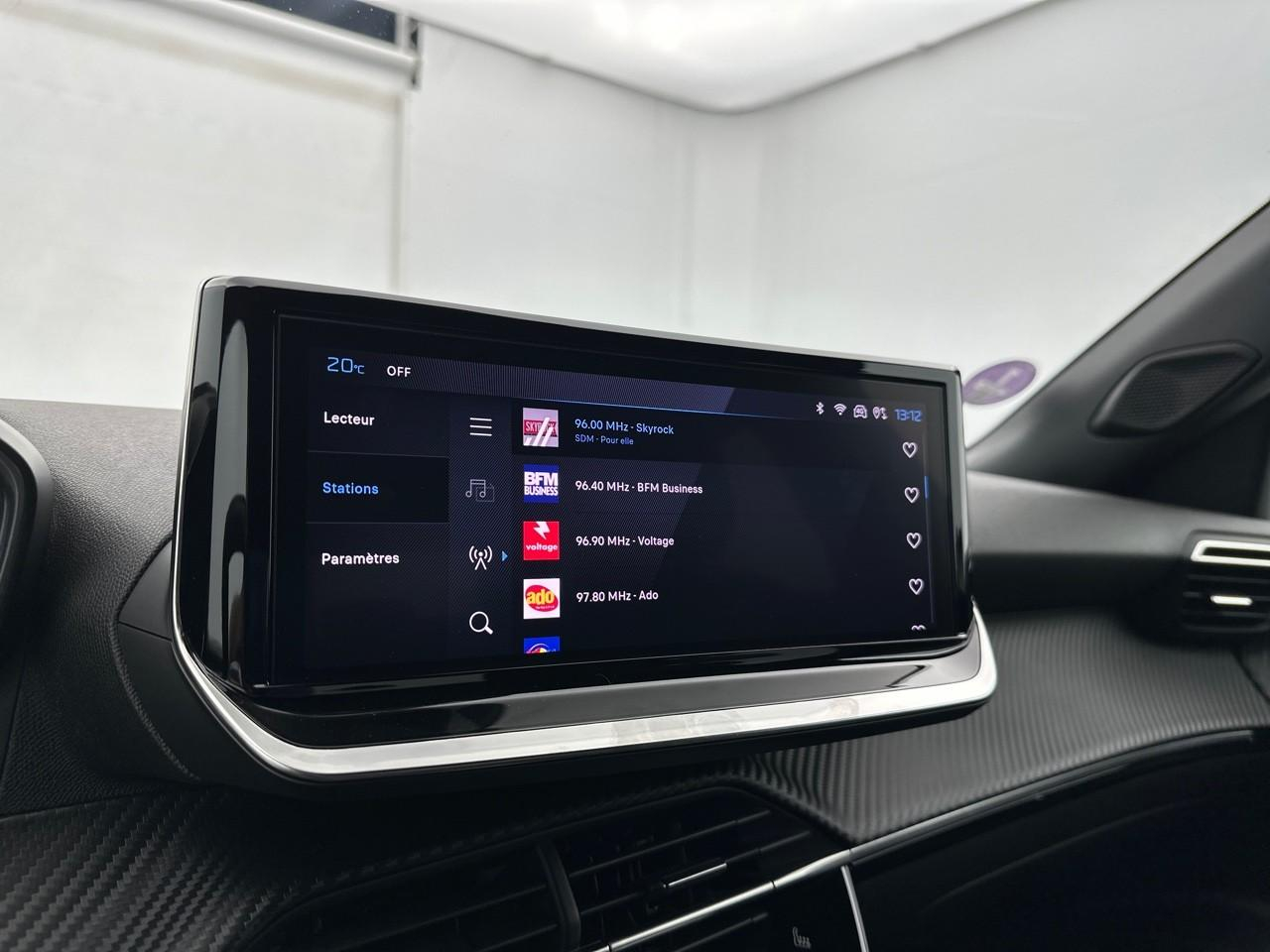 Peugeot 2008 puretech 130 s&s eat8 allure — photo 22