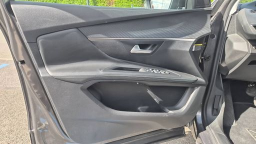 Peugeot 3008 1.6 THP 300 Hybrid4 EAT8 - Allure Pack – 2021 – 98045 km – Hybride rechargeable – Boîte Automatique — photo 50