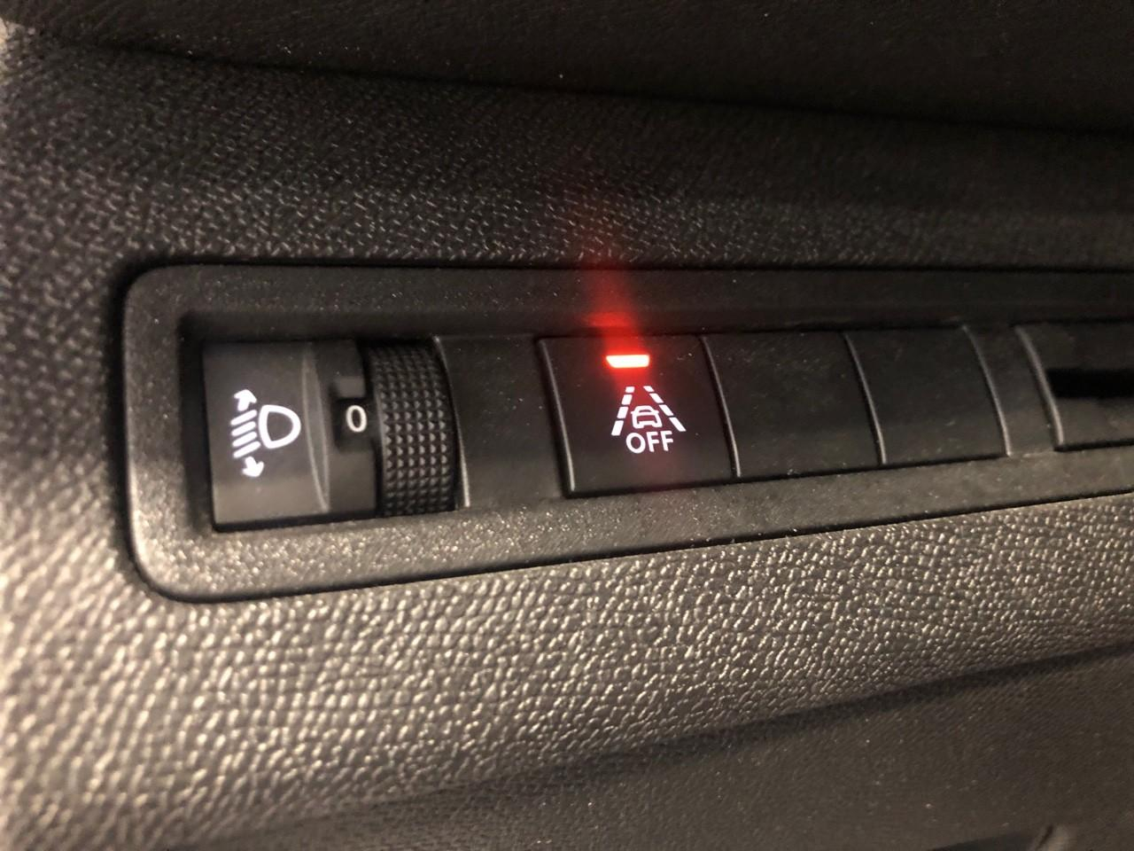 Peugeot 3008 bluehdi 130ch s&s eat8 allure pack — photo 27