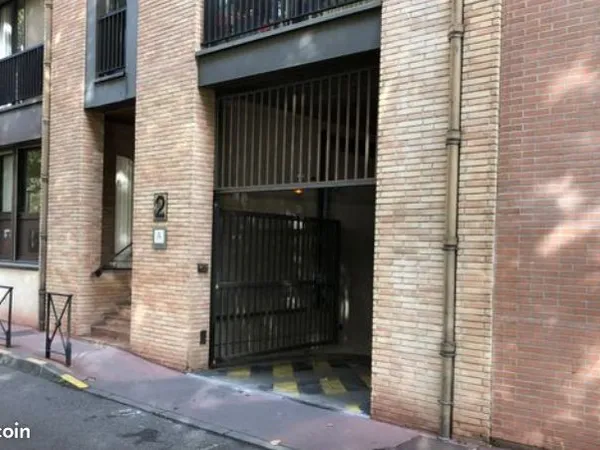 Garage boxé à Compans-Caffarelli 12 m2