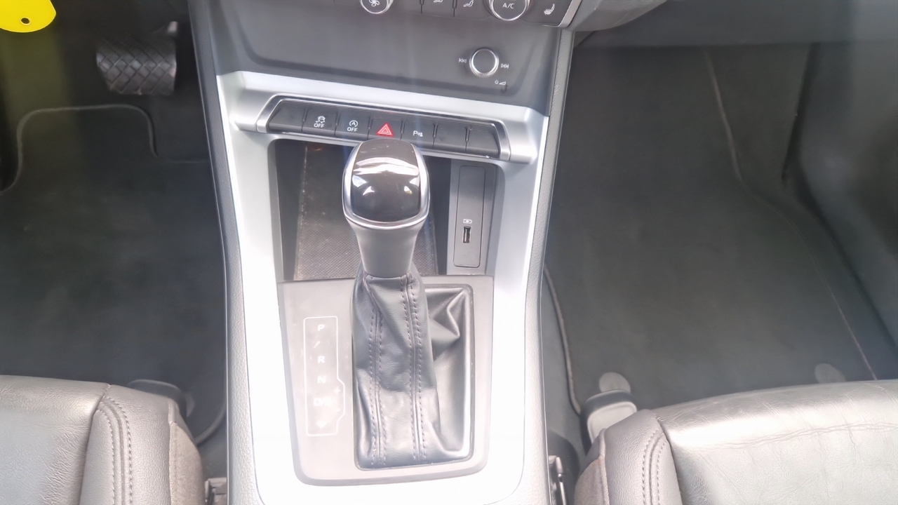 Audi Q3 35 TFSI 150 ch S tronic 7 — photo 22