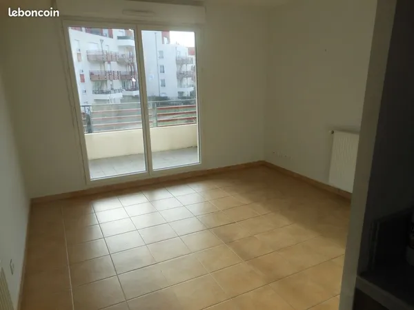 A louer f2 rue champfleuri clermont-fd