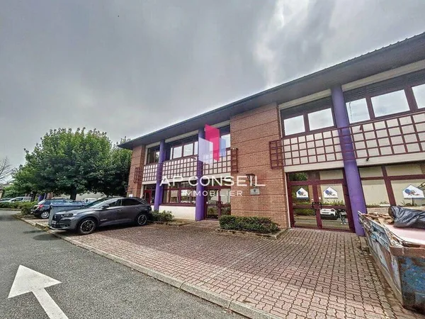 Bureau 150 m²