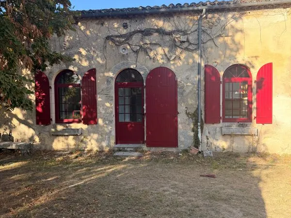 T2 - 46 m² - Dépendances du Château Beauséjour - 1 parking inclus