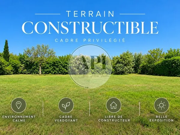 Terrain constructible, cadre exceptionnel, libre de construc